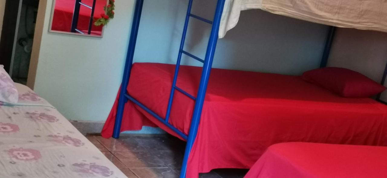 Cabinas Mitchaelle'S Puerto Viejo de Talamanca エクステリア 写真