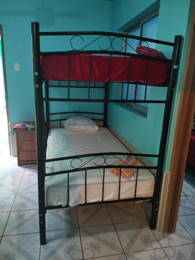 Cabinas Mitchaelle'S Puerto Viejo de Talamanca エクステリア 写真