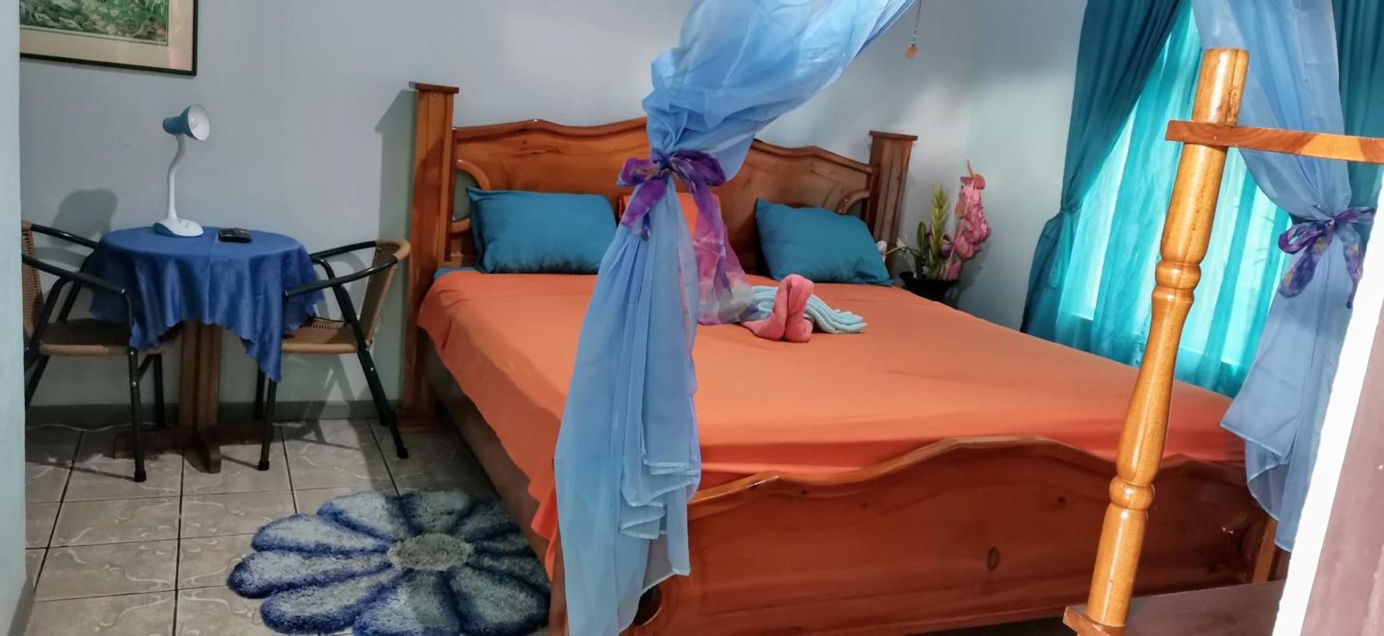 Cabinas Mitchaelle'S Puerto Viejo de Talamanca エクステリア 写真
